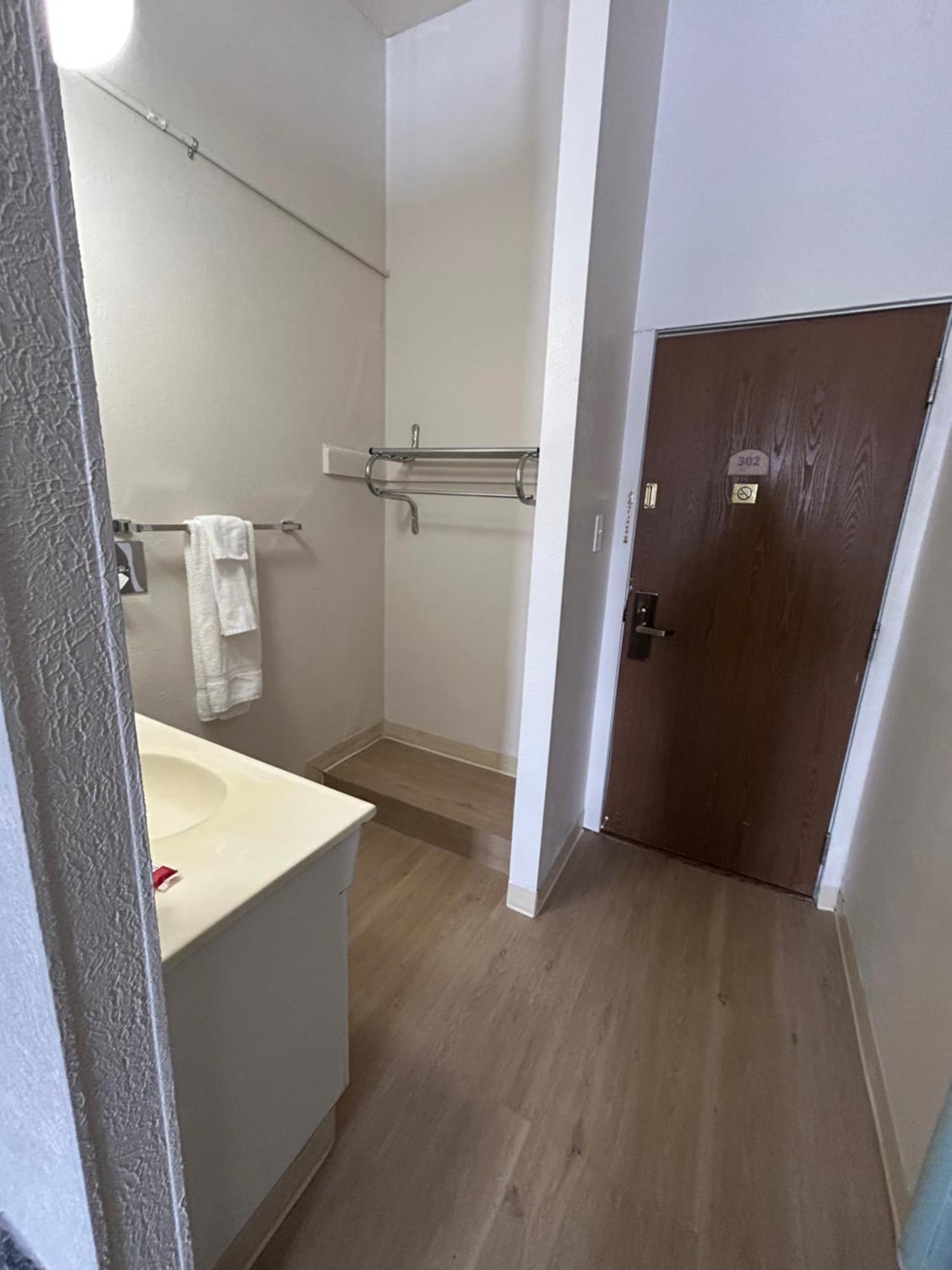 Studio Apartments Sterling Εξωτερικό φωτογραφία